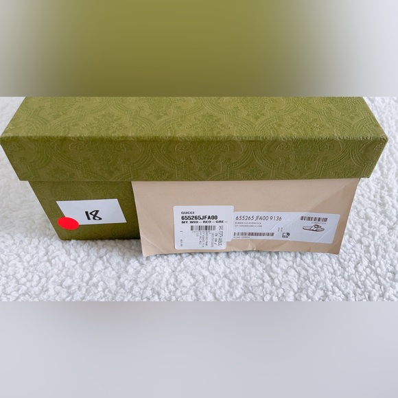 Authentic Gucci Men’s Interlocking G Slide Sandals - Picture 16 of 16